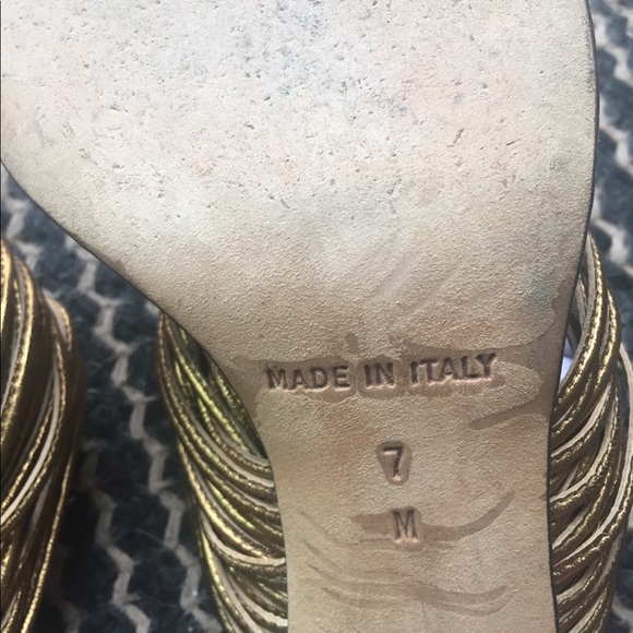 Beautiful Michael Kors vintage Italian leather gold sandal SZ 7 - Picture 4 of 5